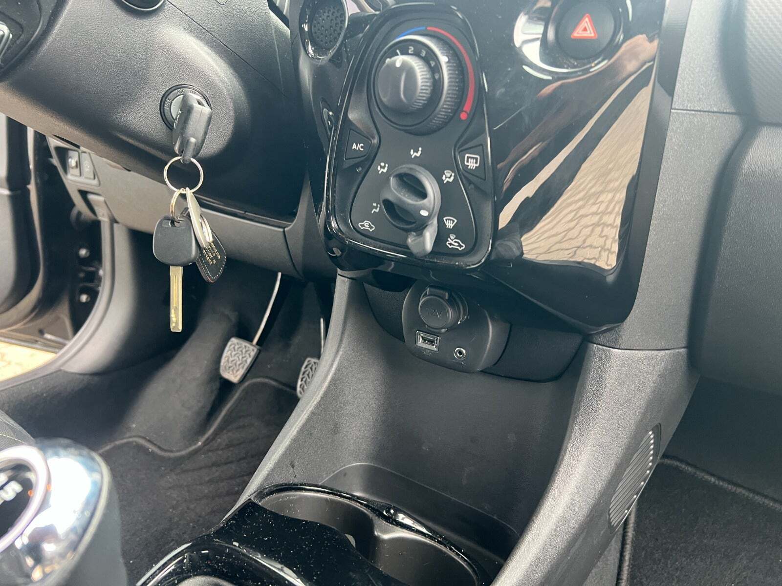 Sort Peugeot 108 fra 2018