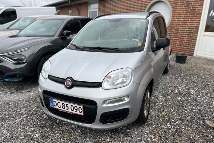 Sølv Fiat Panda fra 2012