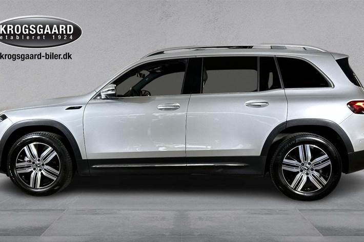 Sølv Mercedes EQB250 fra 2022