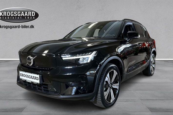 Sort Volvo XC40 fra 2022 set udefra