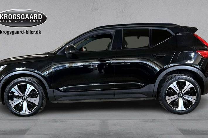Sort Volvo XC40 fra 2022