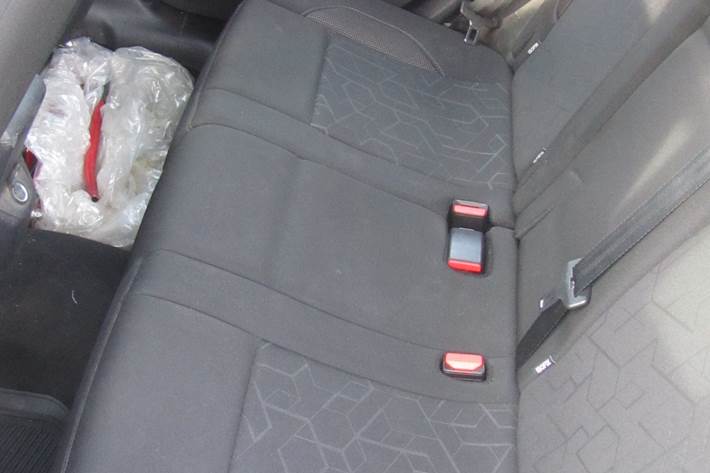 Grå Peugeot 2008 fra 2014