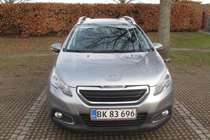 Grå Peugeot 2008 fra 2014
