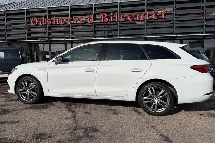 Hvid Seat Leon fra 2021