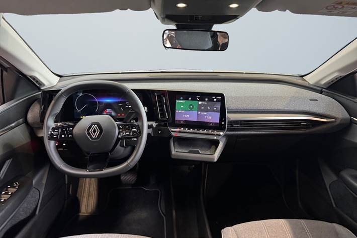 Hvid Renault Megane E-Tech fra 2022