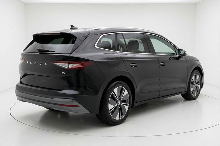 Sort Skoda Enyaq fra 2022
