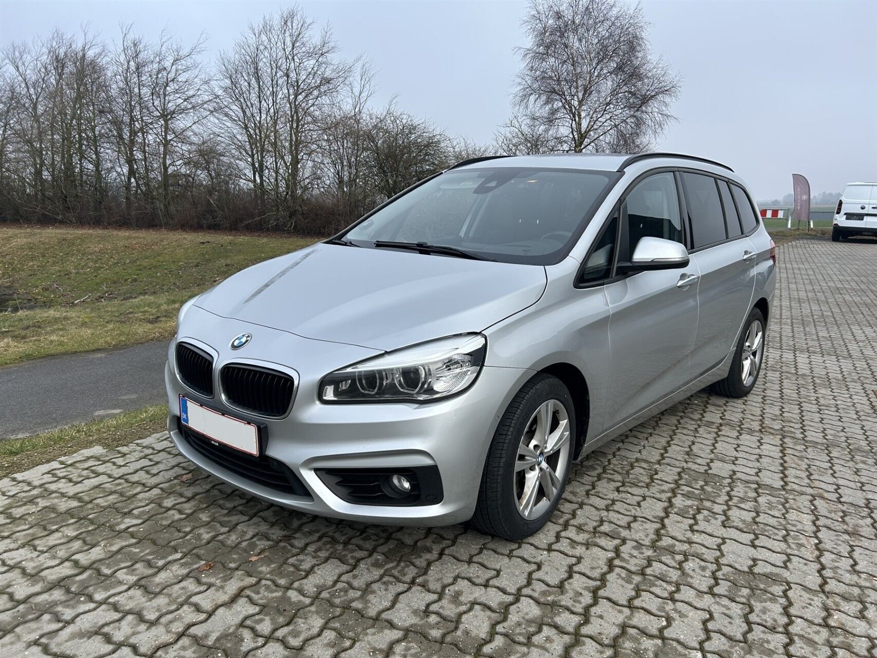 BMW 220d 2,0 Gran Tourer D Advantage Steptronic 190HK 8g Aut.