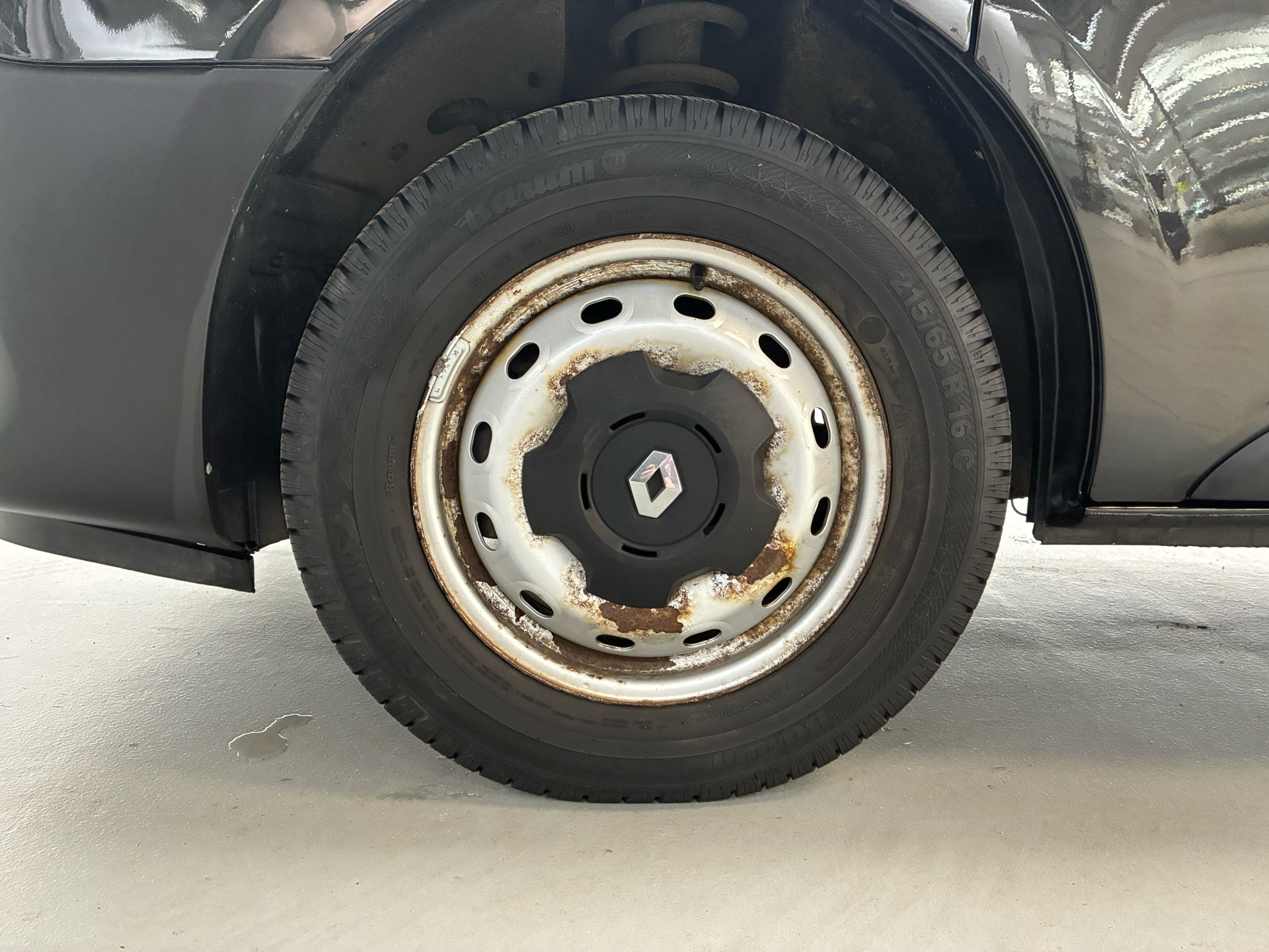 Sort Renault Trafic fra 2021