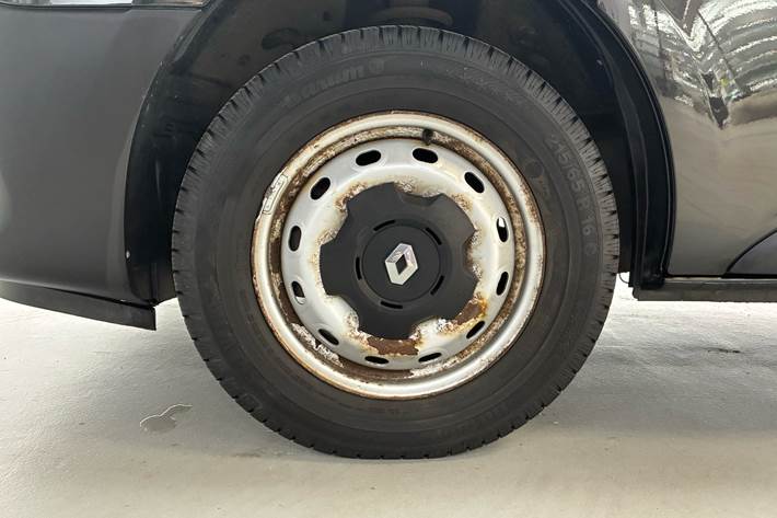 Sort Renault Trafic fra 2021