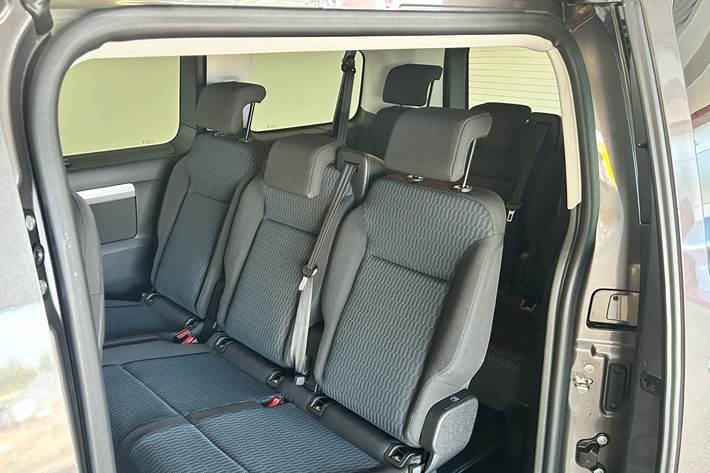 Grå Citroën ë-SpaceTourer fra 2023