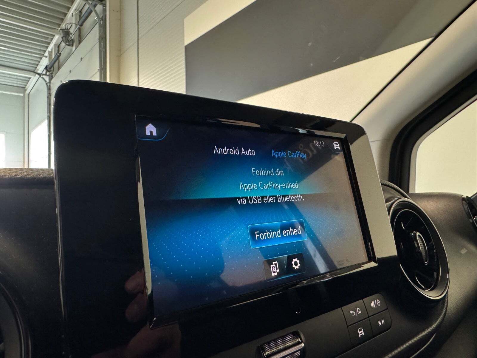 Hvid Mercedes eCitan fra 2024