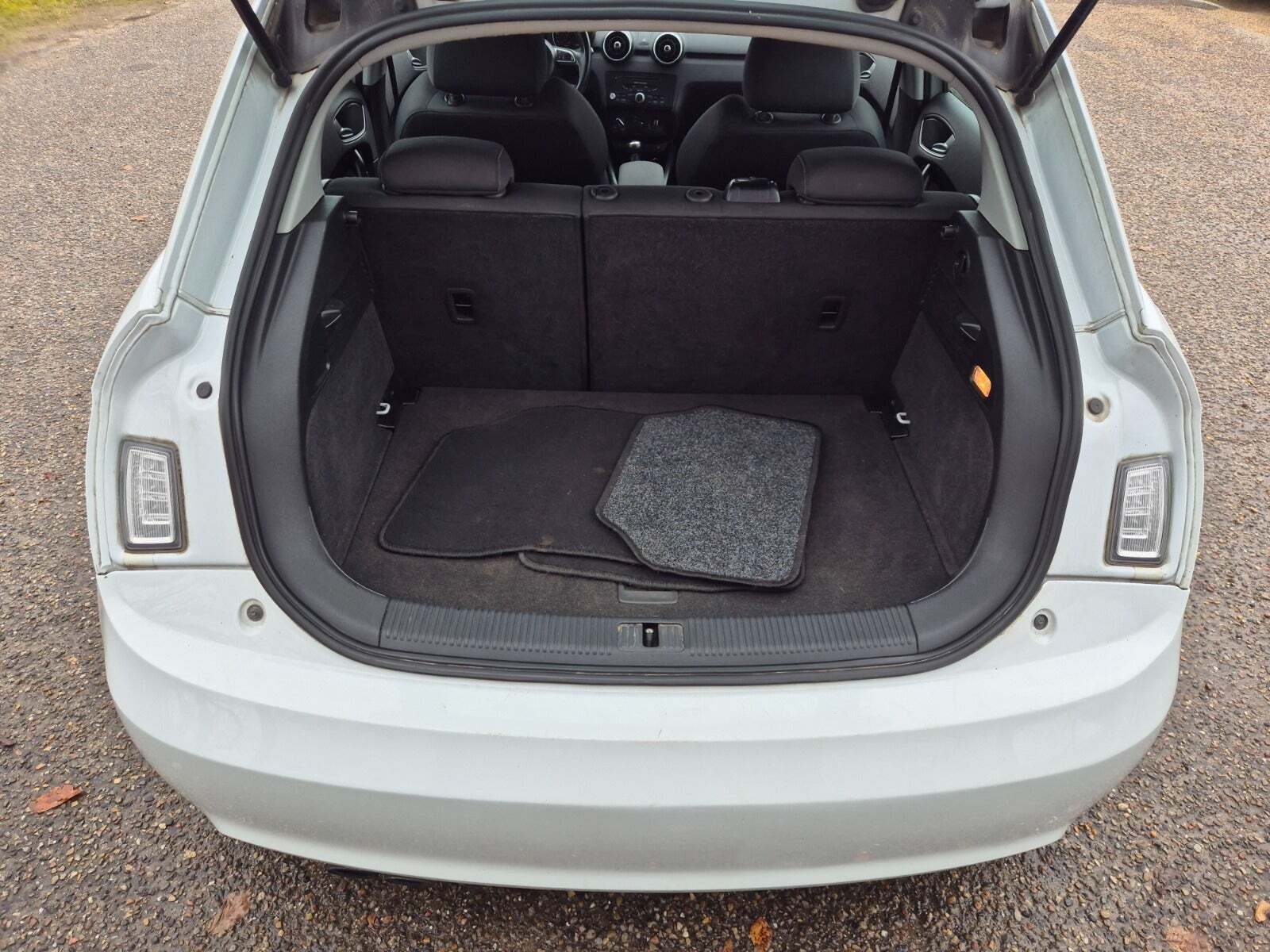 Grøn Audi A1 fra 2014