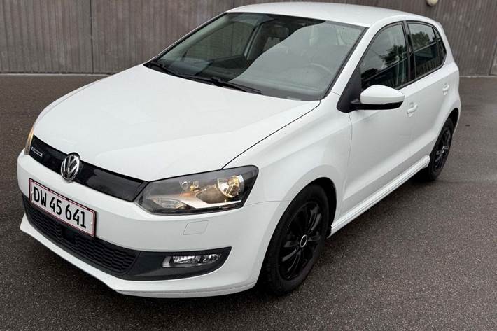 Blå VW Polo fra 2017