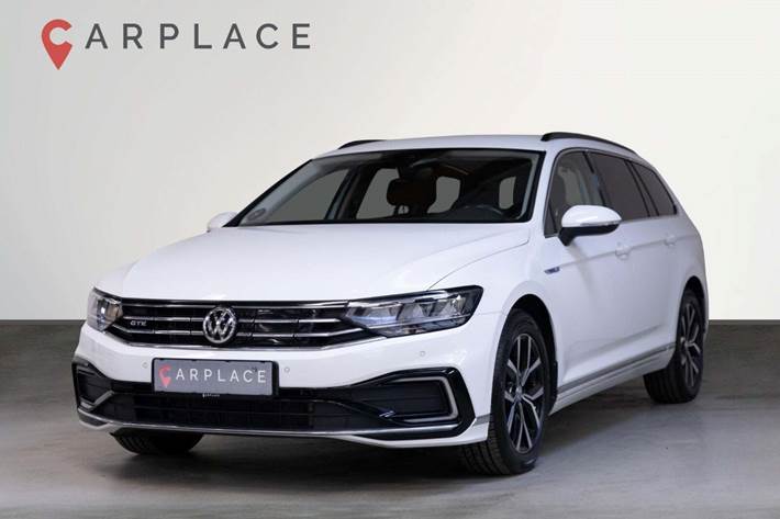 Hvid VW Passat fra 2020