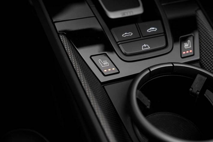 Grå Porsche 911 Carrera 4 GTS fra 2022