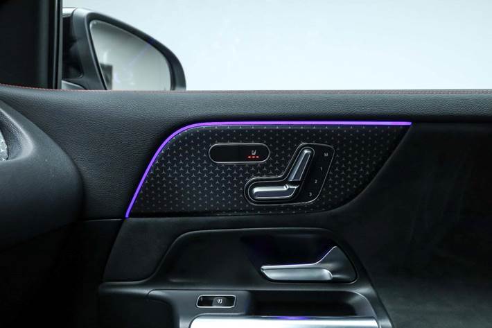 Sort Mercedes EQA250+ fra 2026