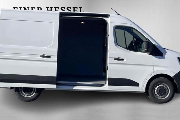 Hvid Renault Master V T33 fra 2025
