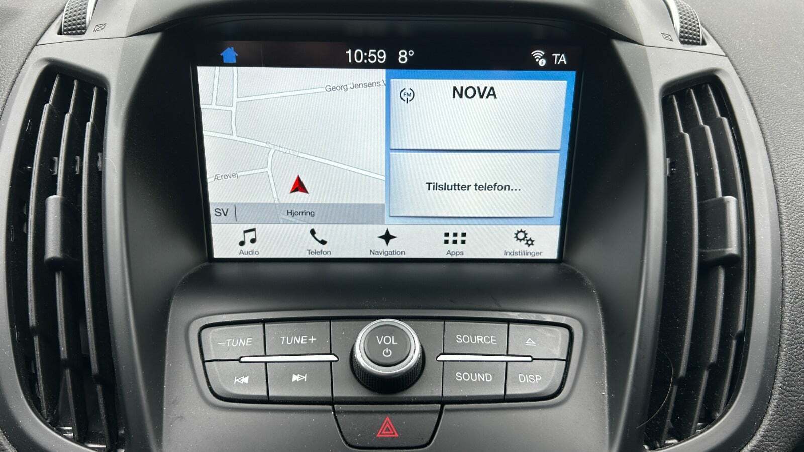 Hvid Ford Kuga fra 2017