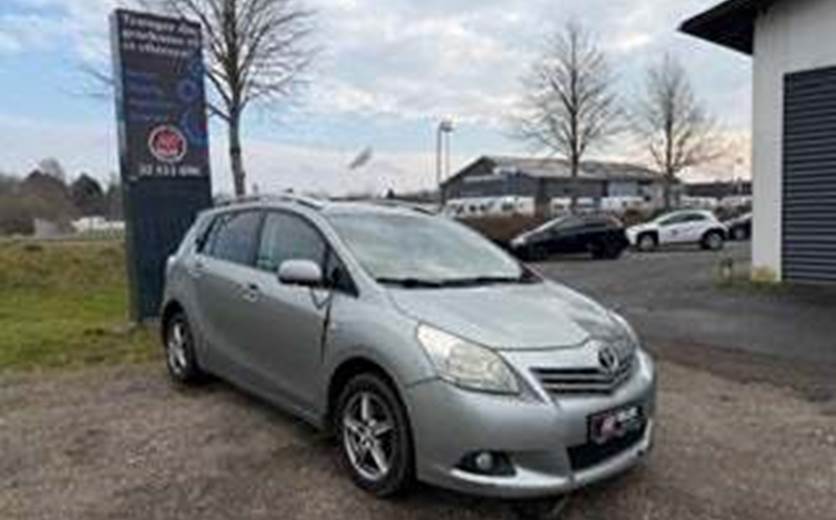 Toyota Sportsvan 2,0 D-4D T1