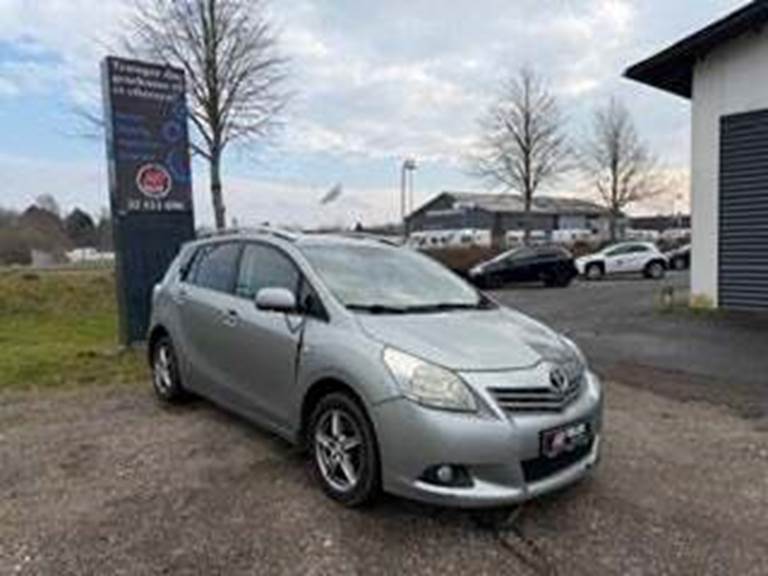 Toyota Sportsvan 2,0 D-4D T1