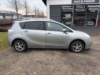 Toyota Sportsvan 2,0 D-4D T1