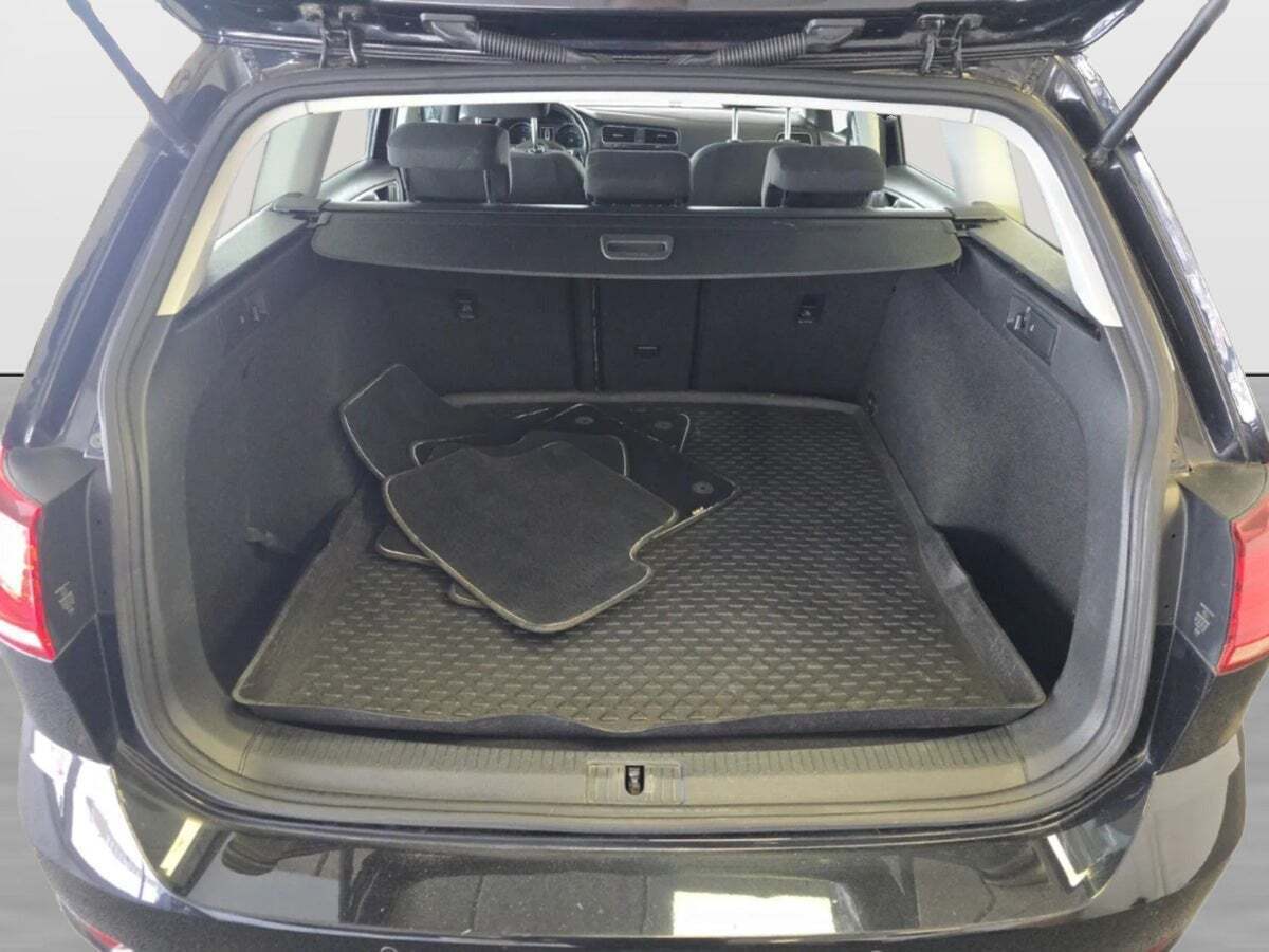 Sort VW Golf VII fra 2018