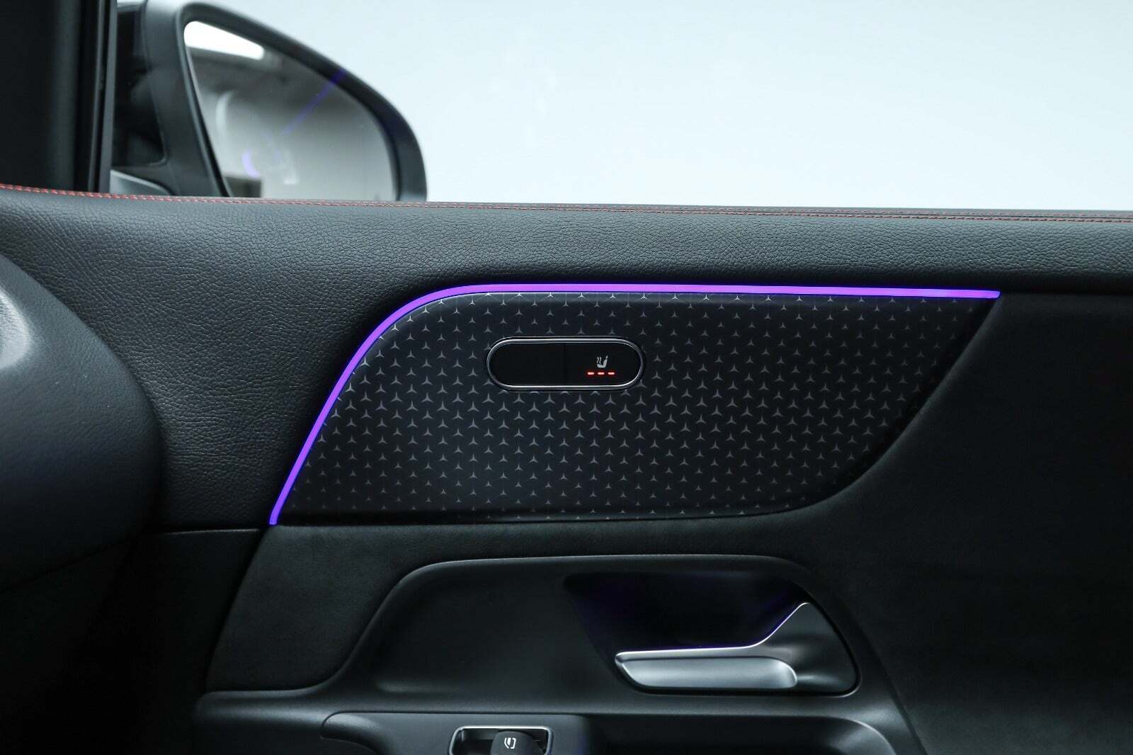 Sort Mercedes EQA250+ fra 2025