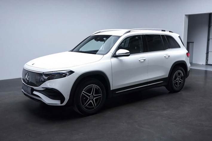 Hvid Mercedes EQB250+ fra 2026