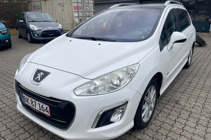Hvid Peugeot 308 fra 2010