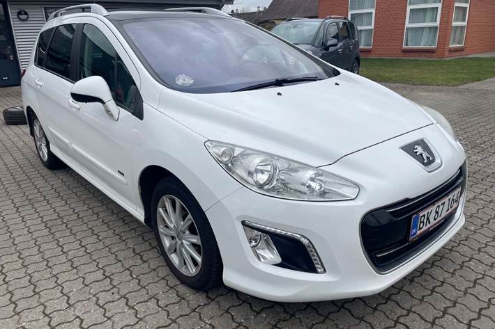 Hvid Peugeot 308 fra 2010
