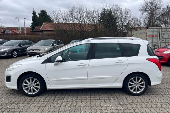 Hvid Peugeot 308 fra 2010
