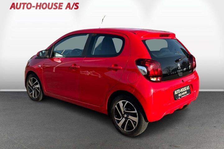 Rød Peugeot 108 fra 2020