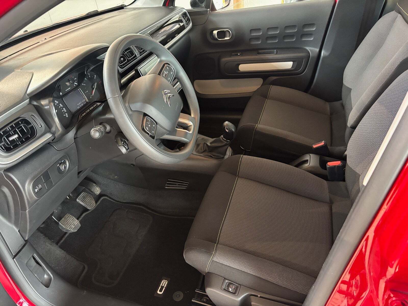 Rød Citroën C3 fra 2021