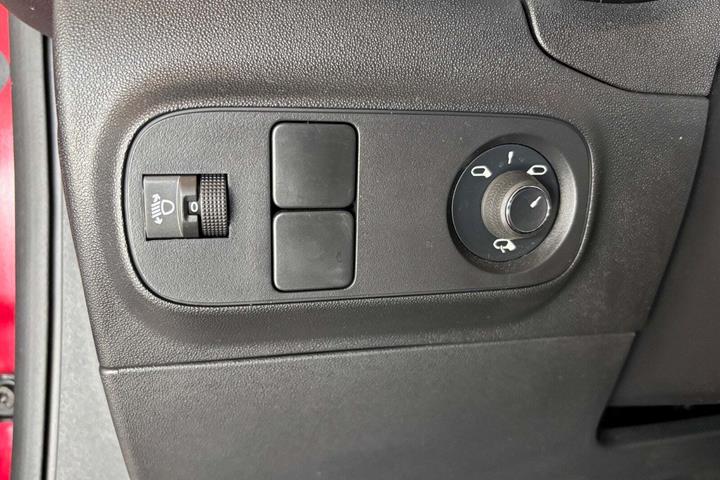 Rød Citroën C3 fra 2021