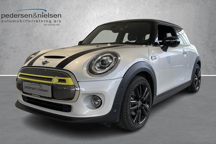 Grå Mini Cooper fra 2020