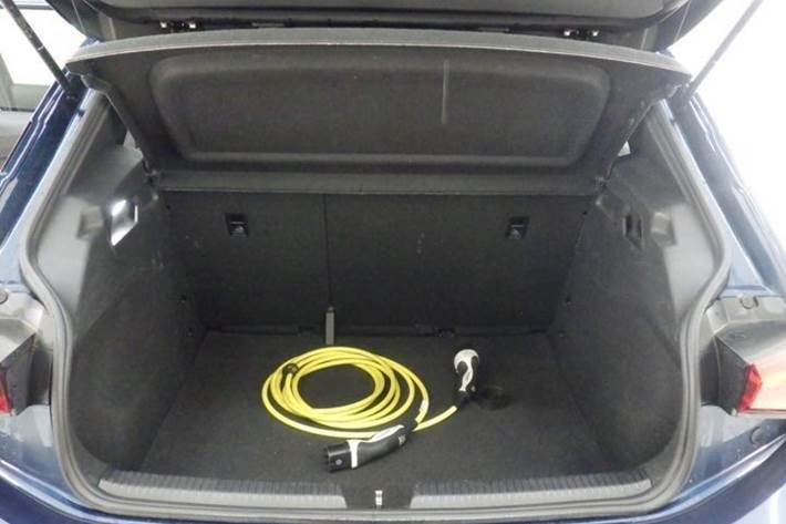 Blå Cupra Born fra 2021