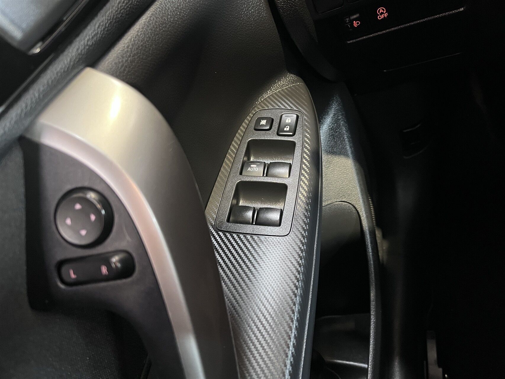 Grå Mitsubishi Eclipse Cross fra 2018