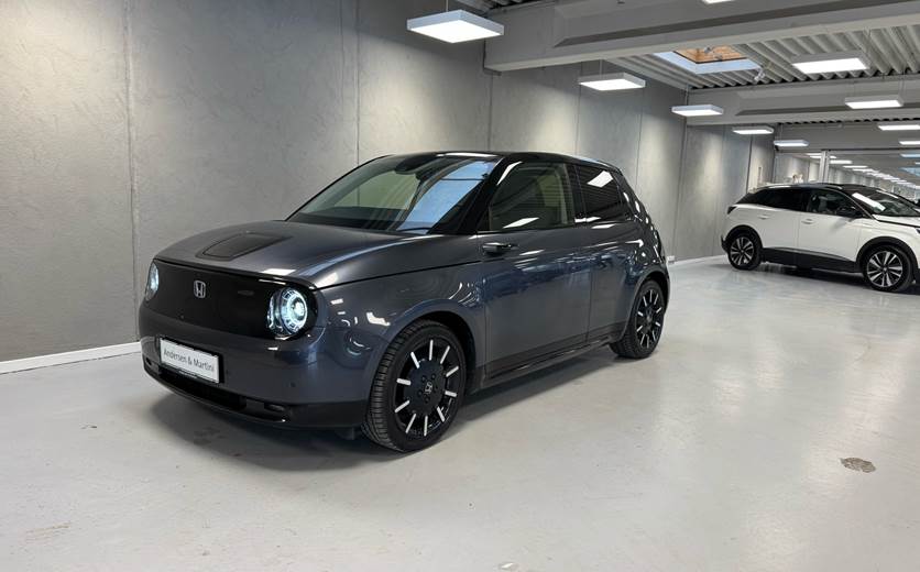 Honda e EL Advance CVT 154HK 5d Aut.