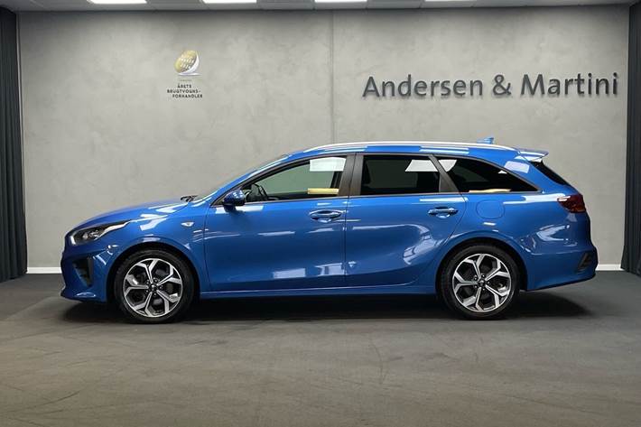 Blå Kia Ceed fra 2020