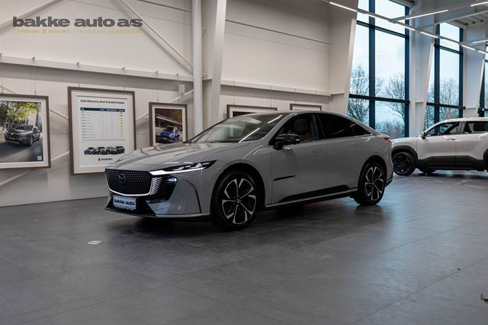 Grå Mazda 6e fra 2026
