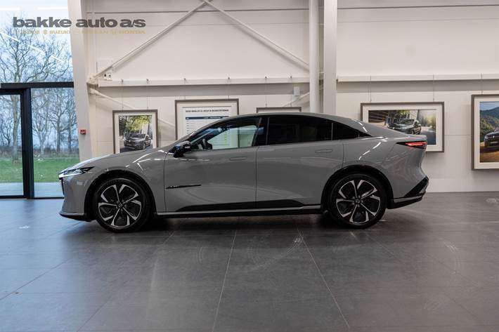 Grå Mazda 6e fra 2026