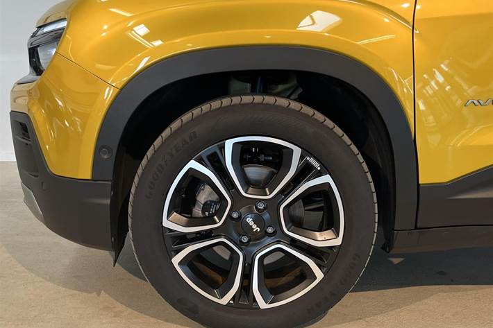 Gul Jeep Avenger fra 2023