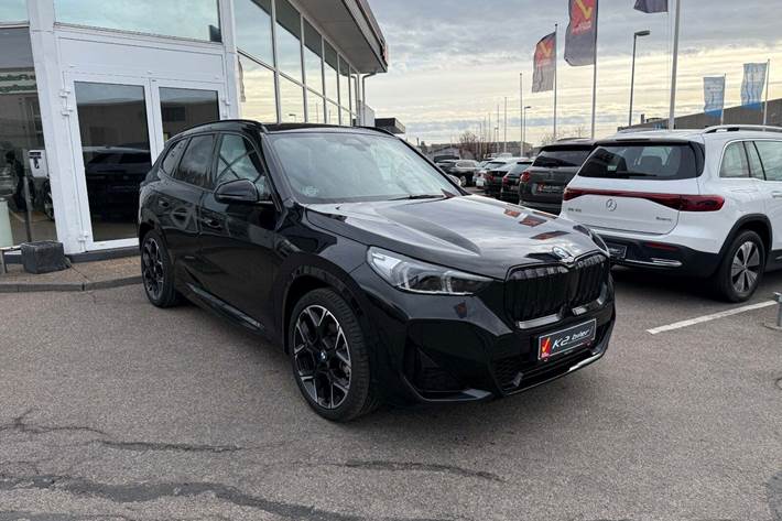 Sort BMW iX1 fra 2023