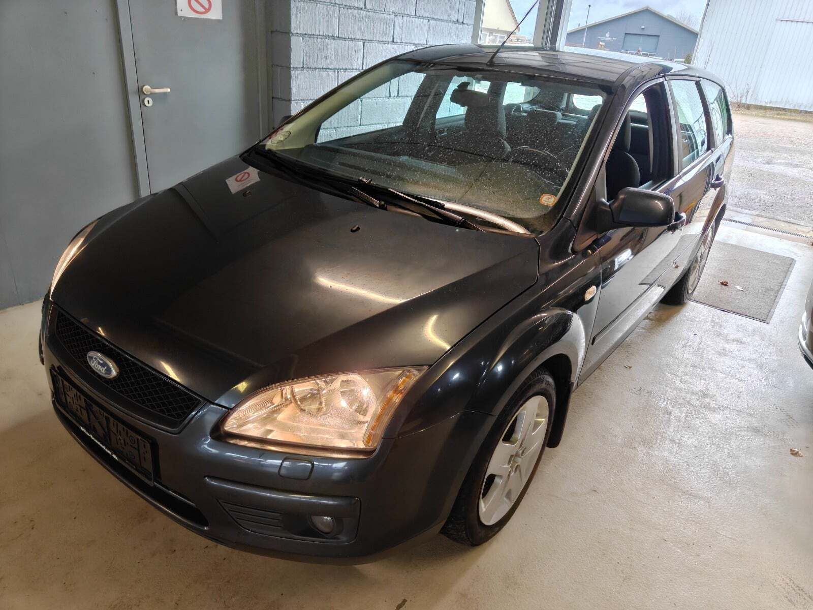 Ford Focus 1,6 Ghia stc.
