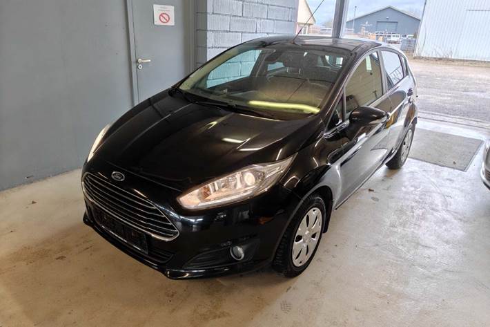 Gul Ford Fiesta fra 2013