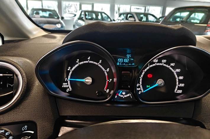 Gul Ford Fiesta fra 2013