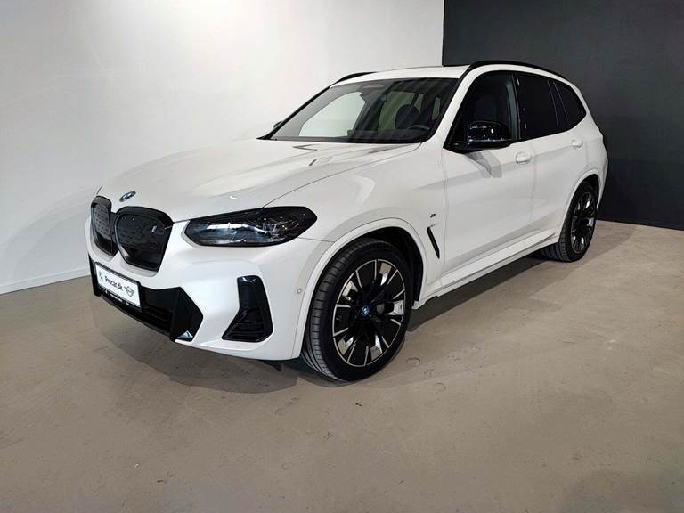 BMW iX3 Charged Plus M-Sport