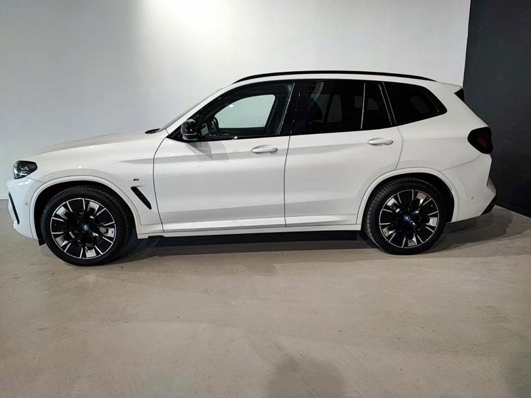 BMW iX3 Charged Plus M-Sport