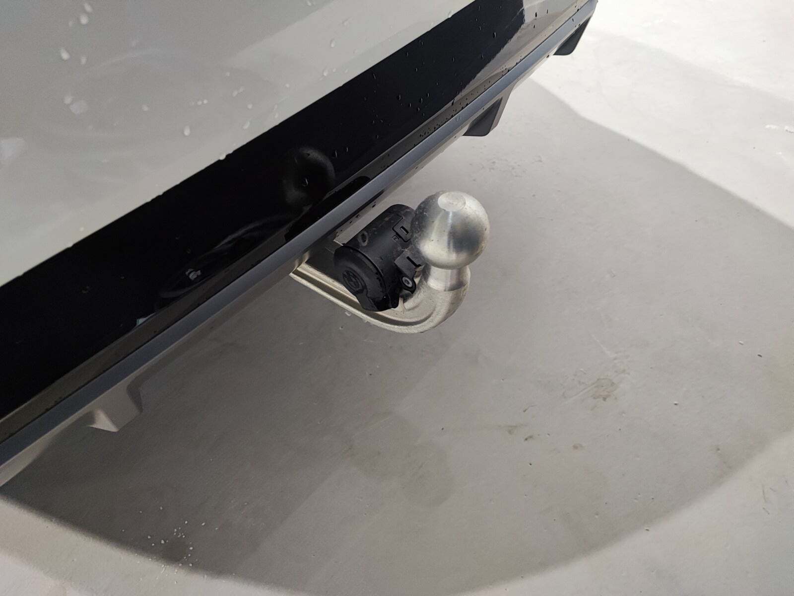 Hvid BMW iX3 fra 2024