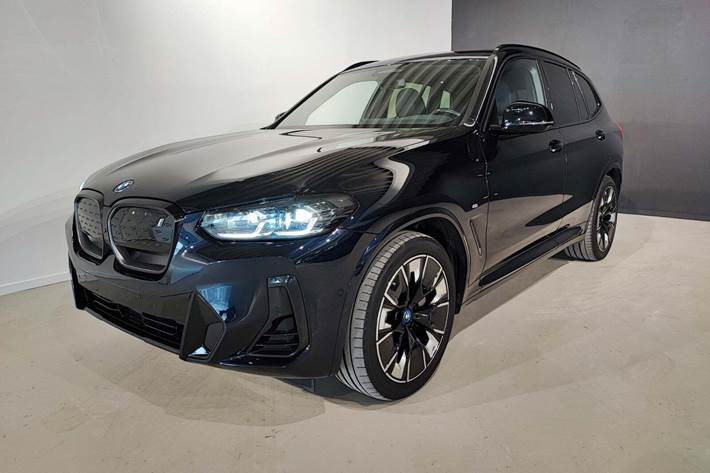 Blå BMW iX3 fra 2023